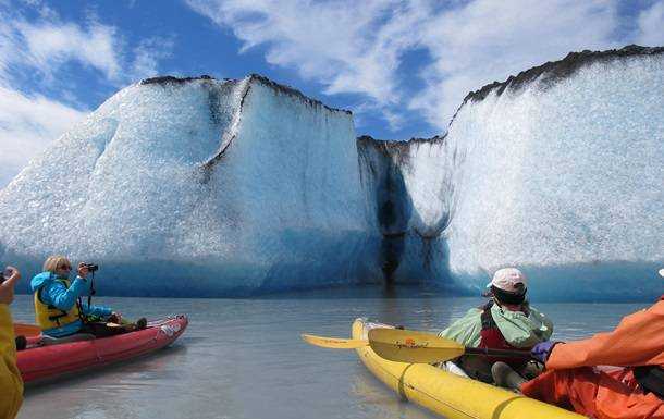 Гренландия будет продавать воду тающих ледников