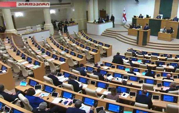 В парламенте Грузии включили гимн СССР