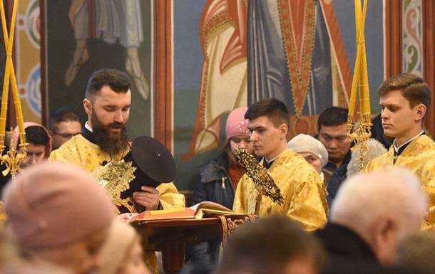 В храмах Киева отменили массовые богослужения