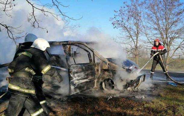 На трассе в Одесской области  загорелась маршрутка