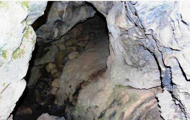 Туристы жили в пещере в Индии из-за COVID-19