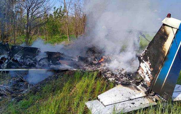 Под Днепром упал самолет, есть жертвы