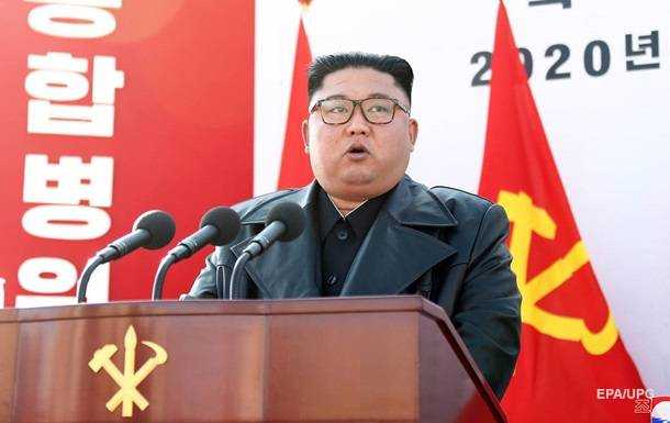 Ким Чен Ын впервые появился на публике после слухов о смерти