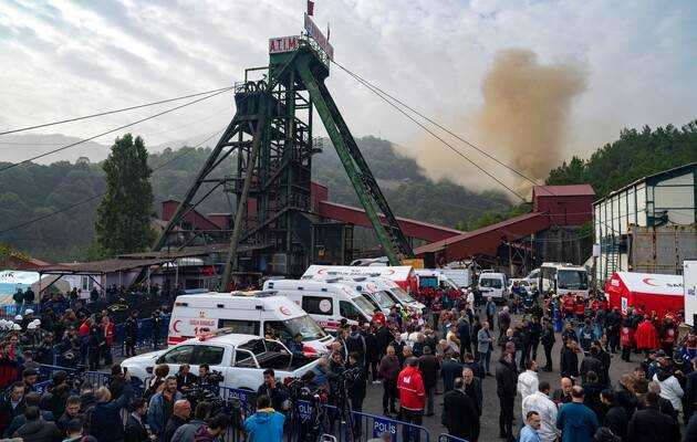 У Туреччині через вибух на шахті загинули 40 людей