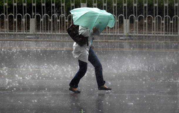 Погода на неделю: украинцев ждут дожди с грозами