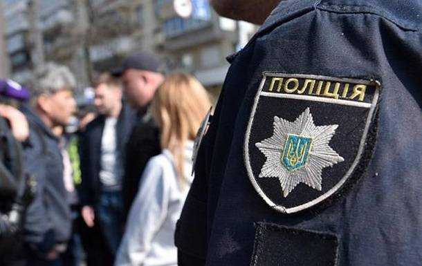 В Киеве нетрезвый мужчина "заминировал" фирму из-за шума автомобилей