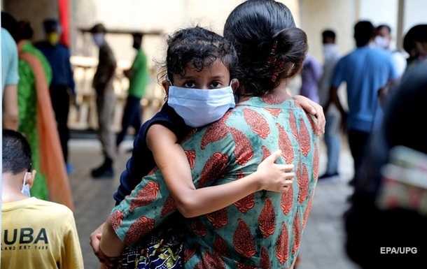 Индия обновила антирекорд: более 40 тысяч случаев COVID-19 в сутки