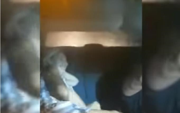 В Кременчуге пара в авто занималась сексом на глазах у полиции