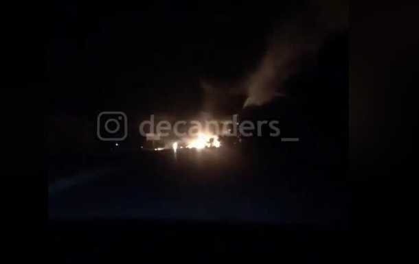 Появилось видео с места крушения АН-26, на фоне которого видно  фигуру горящего человека. Видео 18+