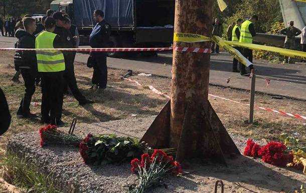 На месте катастрофы АН-26 найдены тела 25 погибших