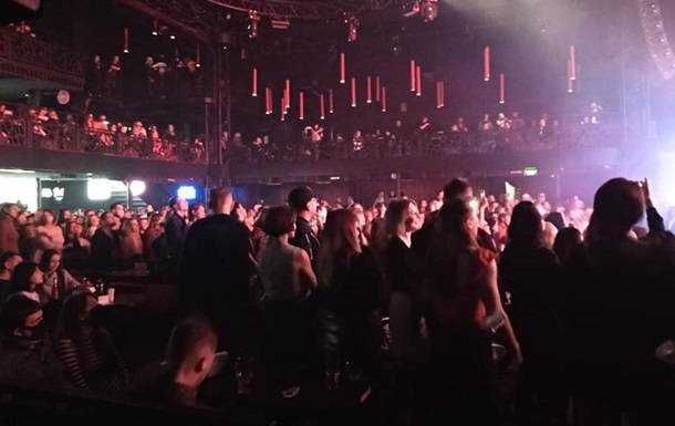 Во Львове полиция прекратила концерт Бумбокса в ночном клубе