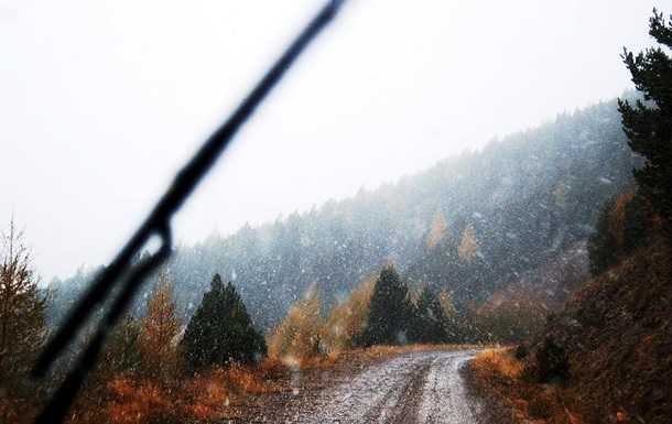 В Украине обещают дождь, снег и морозы