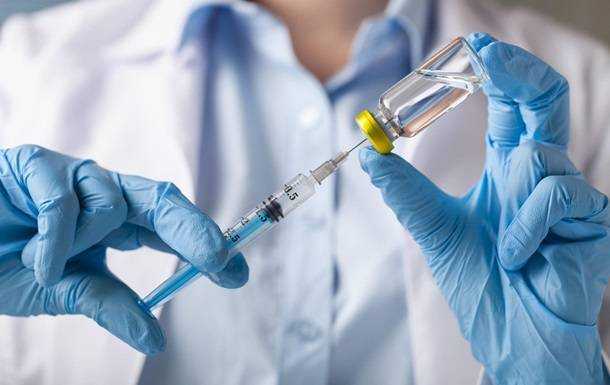 Британия первой в мире начинает массовую COVID-вакцинацию