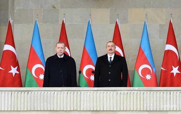 Алиев и Эрдоган приняли парад в честь победы Азербайджана