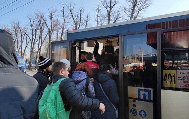 В Киеве для общественного транспорта введено оперативное положение