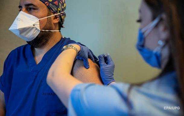 У Польщі 11 осіб померли після вакцинації