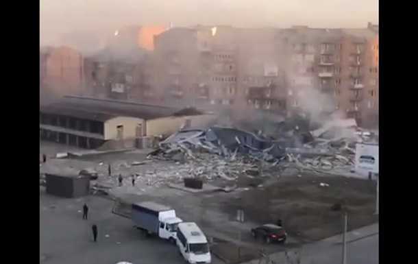 У РФ після вибуху завалився торговий центр