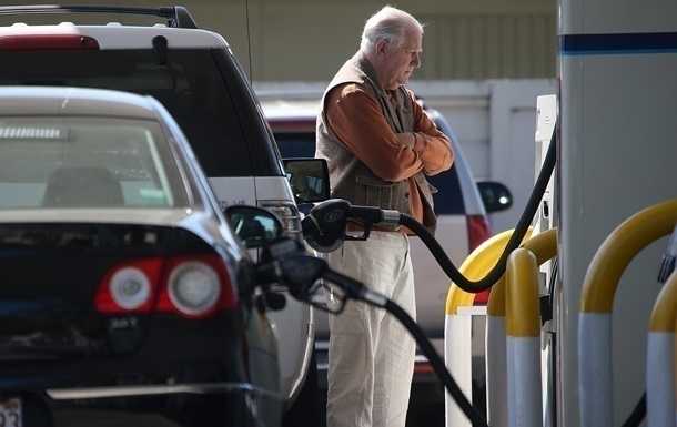 Ціна на бензин перевищила 30 гривень