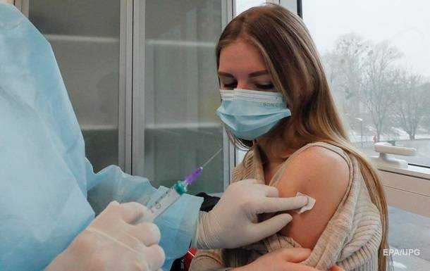 Степанова не влаштовує темп вакцинації