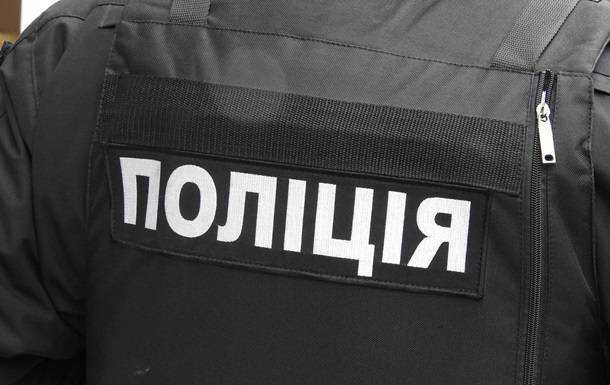 "Заспокоїти" дітей: у Тернополі чоловік відкрив стрілянину на дитячому майданчику