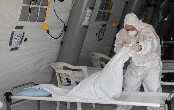 На Прикарпатті згортають мобільний госпіталь для хворих на коронавірус
