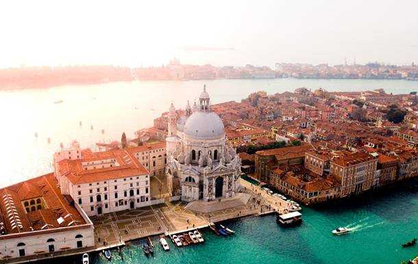 Італія закрила Венецію для великих круїзних лайнерів