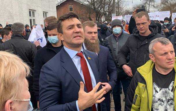 Нардеп Тищенко скандалив на виборчому окрузі