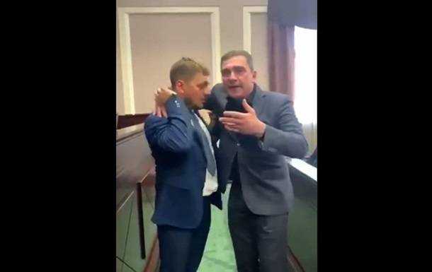 На відео зняли "розбірки" депутатів у Київоблраді
