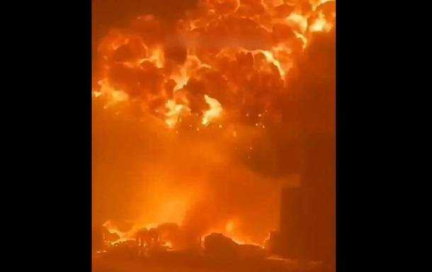 Ракета ХАМАС викликала вибух і пожежу в порту міста Ашдод