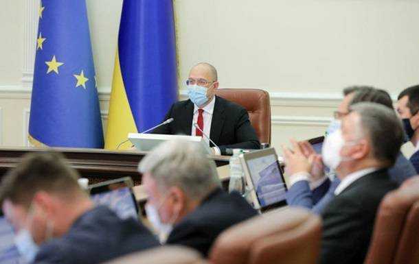 У Кабміні придумали, як спростити розмитнення авто
