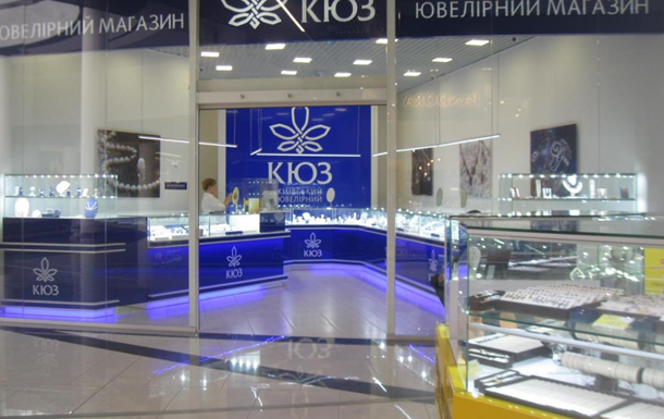 У Києві невідомий пограбував ювелірний магазин