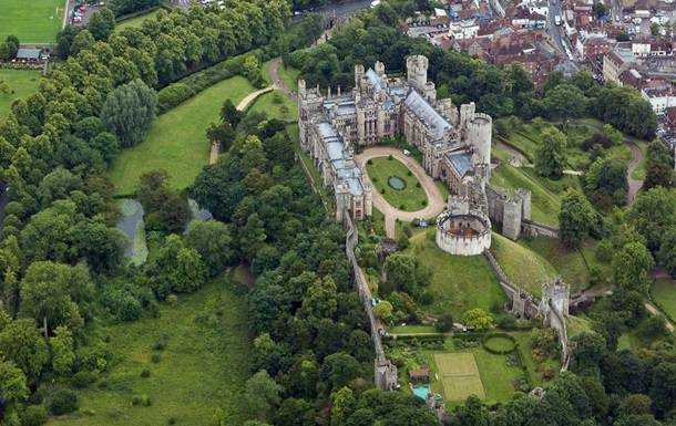 З британського замку вкрали реліквії на £1 млн
