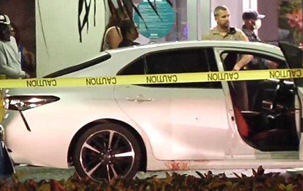 У Флориді обстріляли ресторан, троє убитих