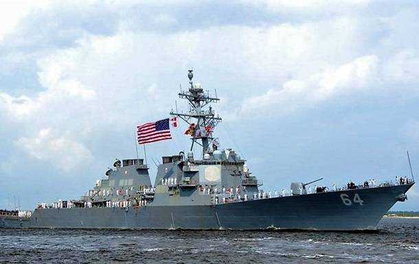 Американський есмінець рухається в Чорне море
