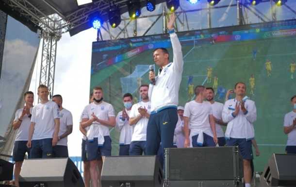 Збірна України повернулася до Києва з Євро-2020