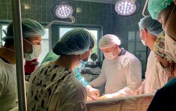 В Україні вперше одночасно пересадили нирки і серце