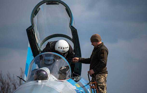 Льотчики масово залишають ВПС України