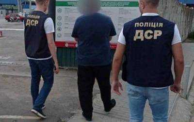 З України видворили чергового "кримінального авторитета" зі списку РНБО
