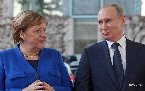 Путін попросив Меркель "натиснути" на Київ