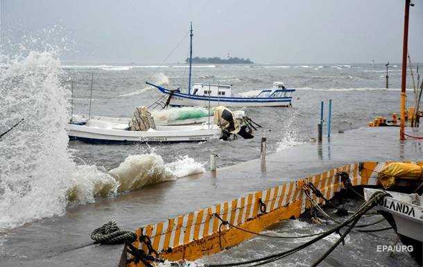 Ураган Грейс посилився біля узбережжя Мексики