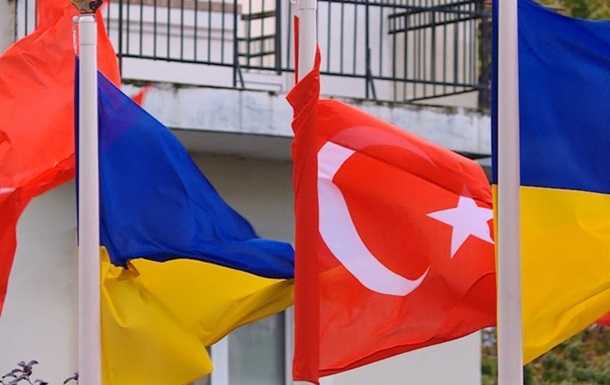 Консульський відділ посольства України в Туреччині призупинив роботу