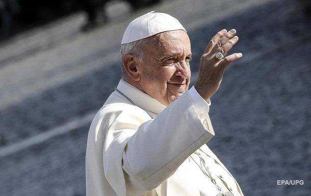 Папа Франциск відправив 15 тисяч порцій морозива в римські в'язниці