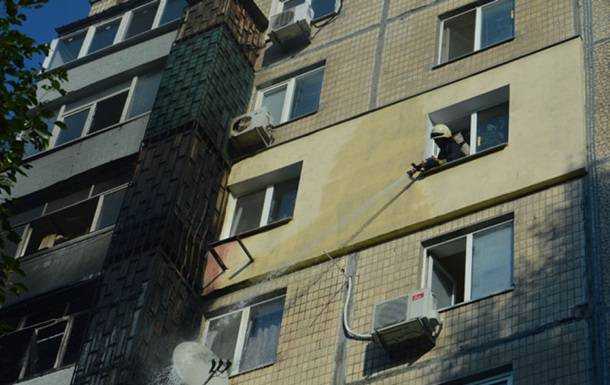 У Дніпрі пожежа на балконі багатоповерхівки поширилася на три квартири