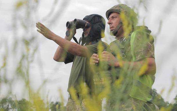 На Донбасі сім обстрілів, поранені двоє військових