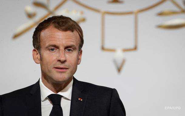 Президент Франції подав скаргу на папараці