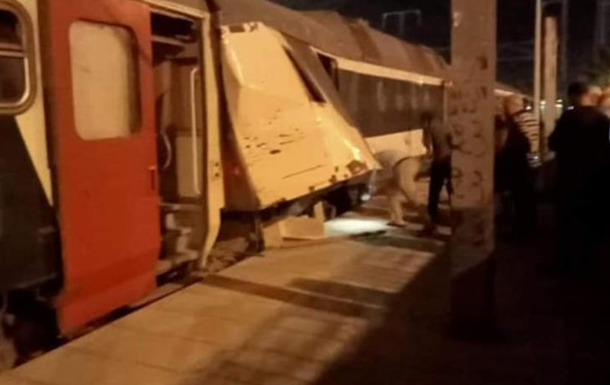 У Тунісі зіткнулися пасажирські потяги, є постраждалі