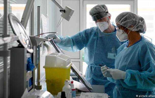 Коронавірус в Німеччині: майже 64 тисячі нових інфікованих за добу