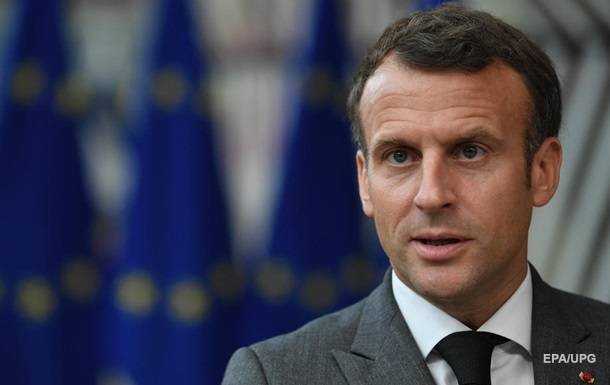 Президент Франції ревакцинувався від COVID та зробив щеплення від грипу