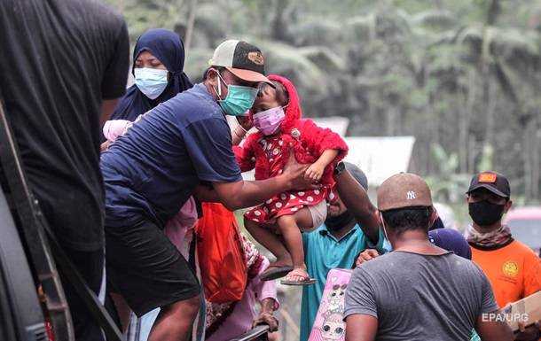 Виверження вулкана в Індонезії: загинули 14 людей