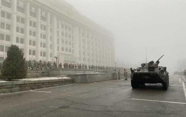 Президент Казахстану звинуватив низку силовиків у зраді обов’язку